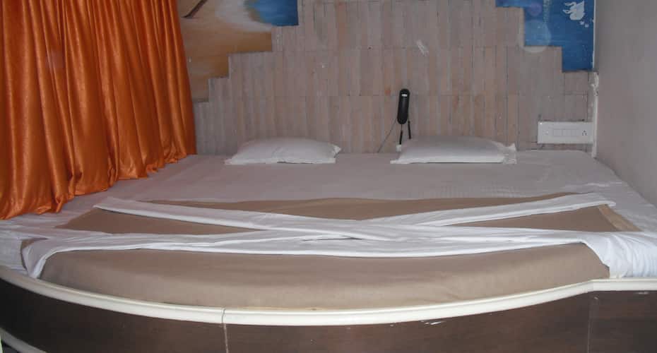 Hotel Aditya, Rajkot 5